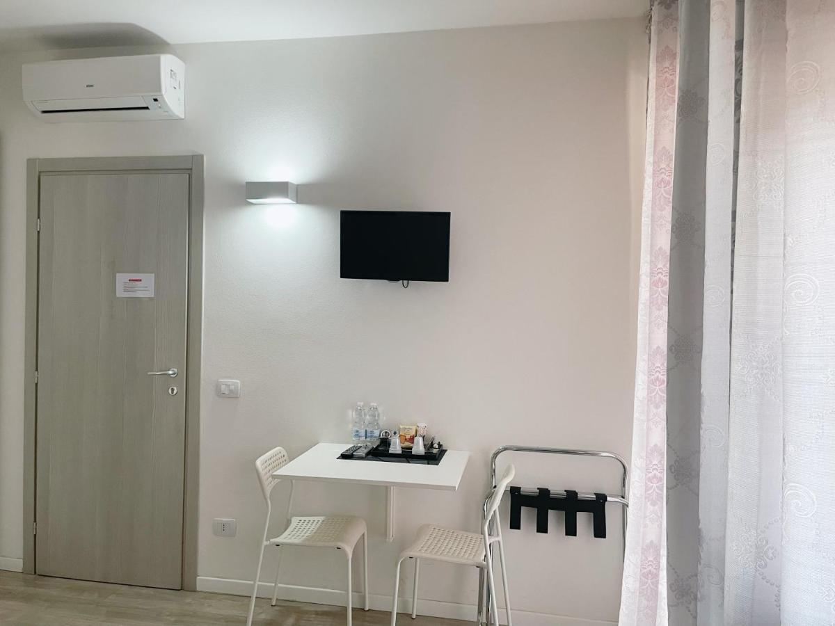 Residenza Borgo Trento Sunday Hotel Verona Bagian luar foto