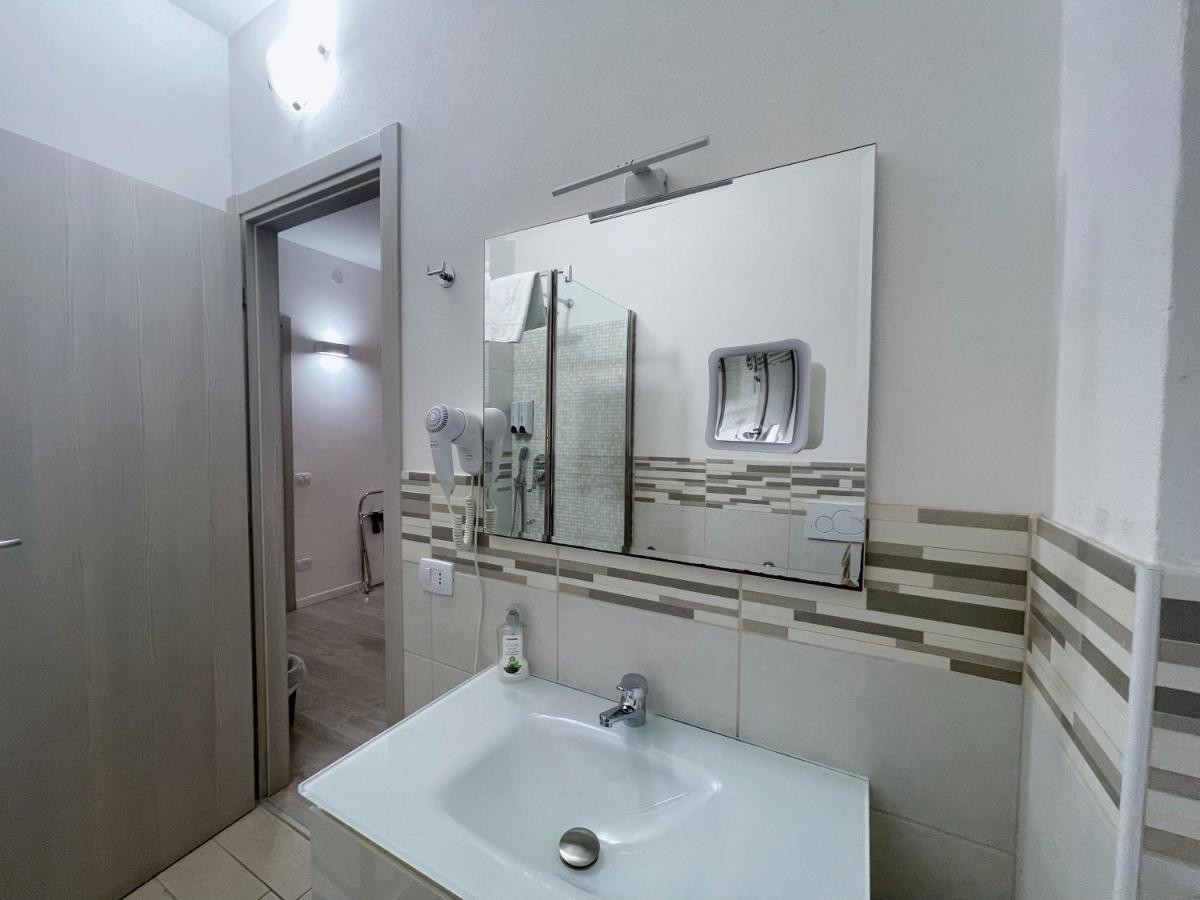Residenza Borgo Trento Sunday Hotel Verona Bagian luar foto