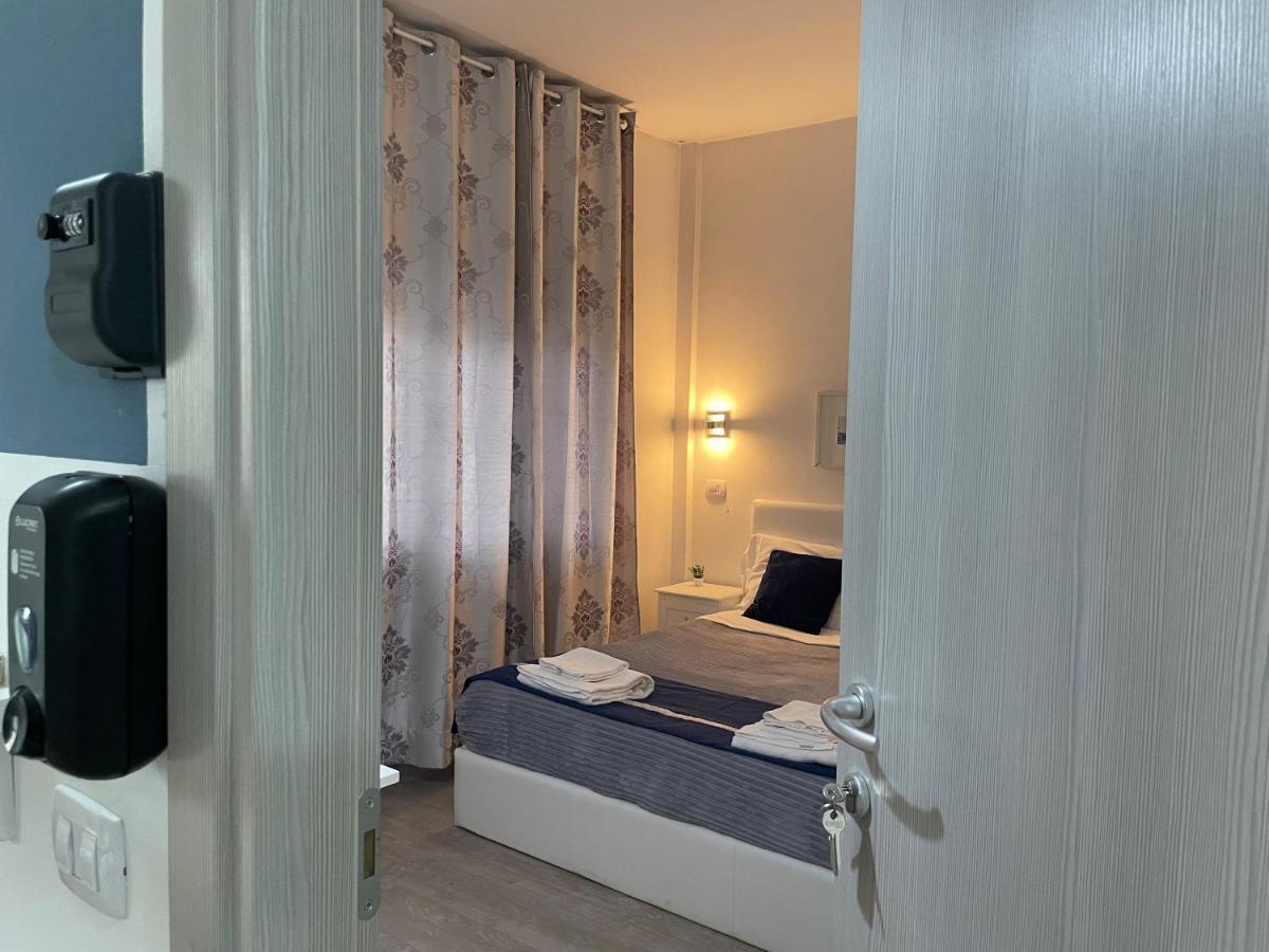 Residenza Borgo Trento Sunday Hotel Verona Bagian luar foto