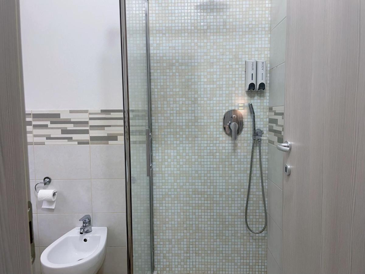 Residenza Borgo Trento Sunday Hotel Verona Bagian luar foto